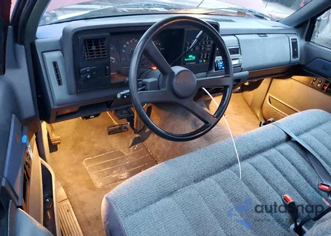 1988 Chevrolet Gmt-400 C3500 из США, поврежденный, VIN 1GCGC34N5JE139851